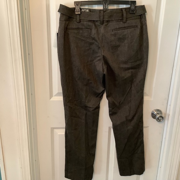 APT.9 dress pant just below the waist size 12 Short. Color brown cream. - Picture 4 of 13